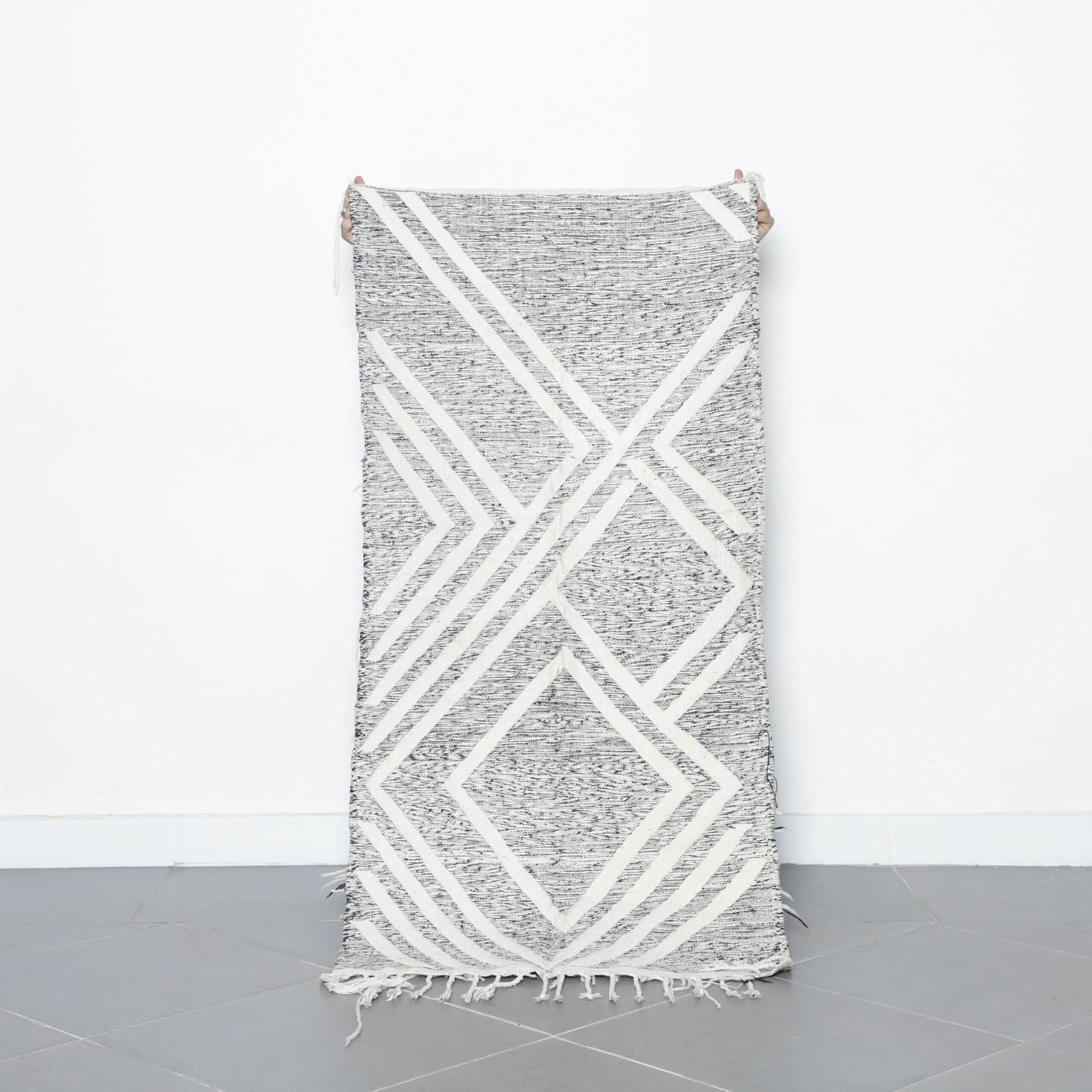 Handwoven Moroccan Beni Ouarain Rug with Geometric Lines
