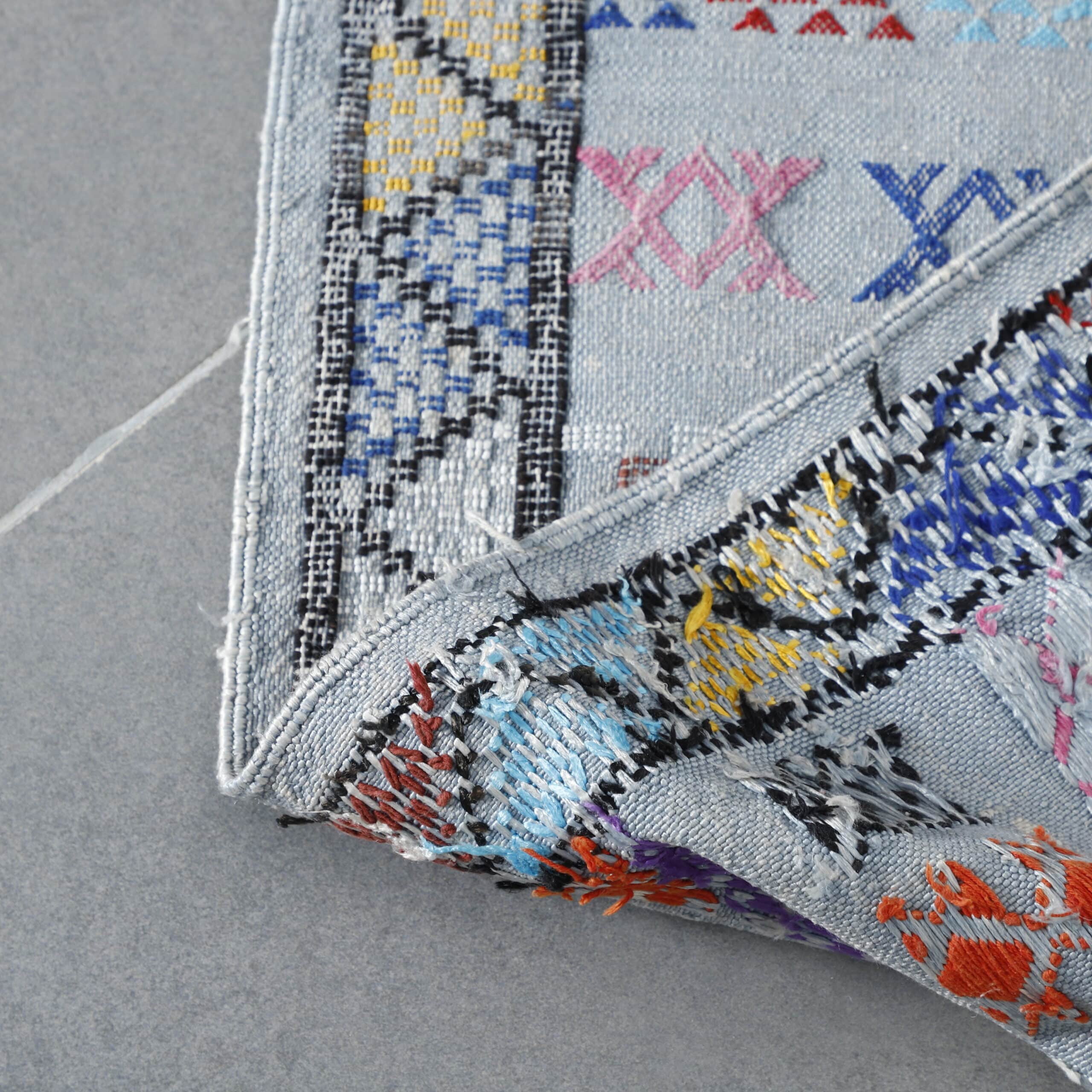 Vintage Moroccan Kilim rug with Colorful Geometric Motifs - Image 6