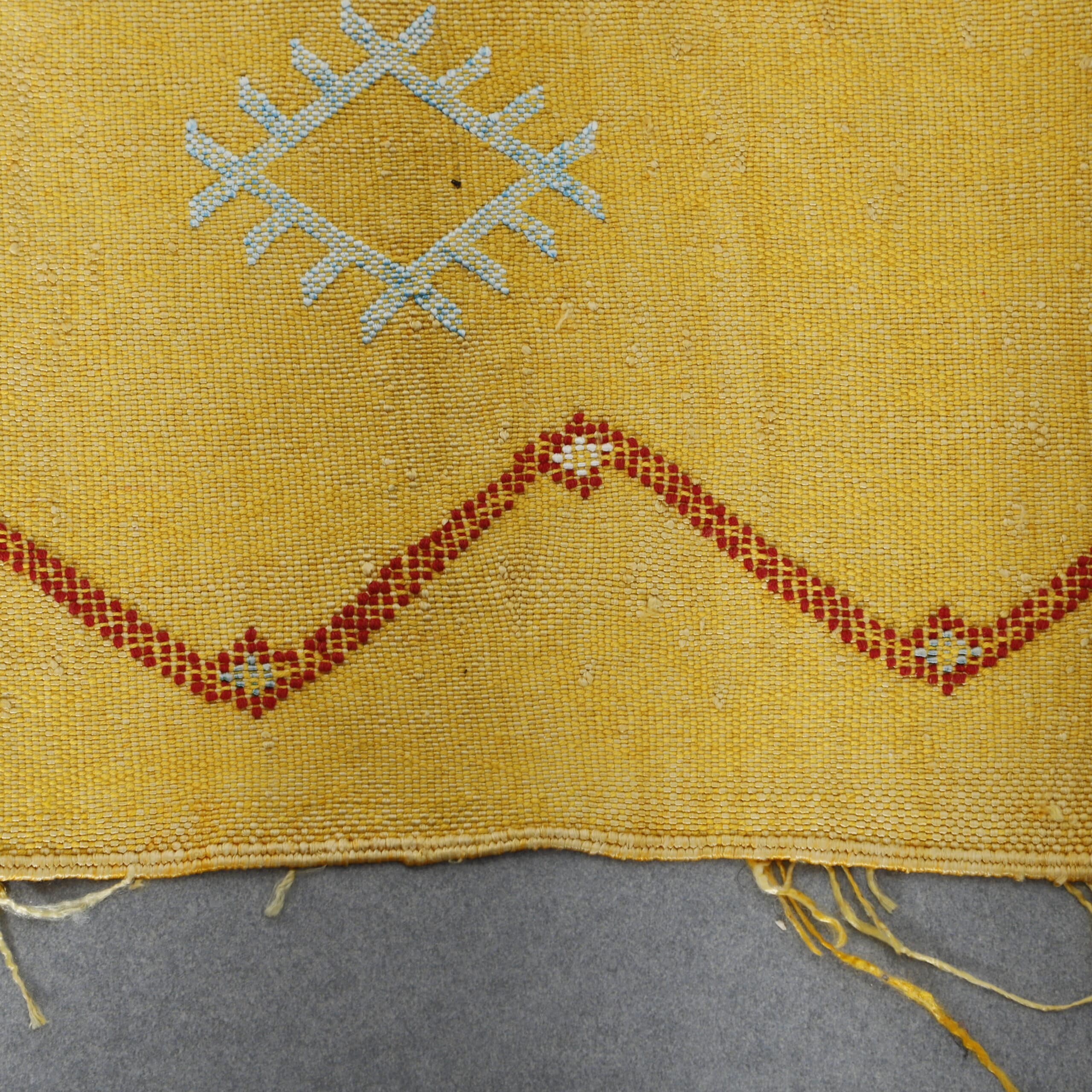 Golden Moroccan Kilim Rug with Geometric Motifs - Image 3