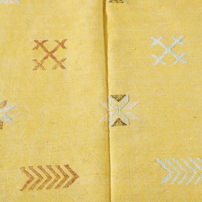 Golden Moroccan Kilim Rug with Geometric Motifs - Image 4