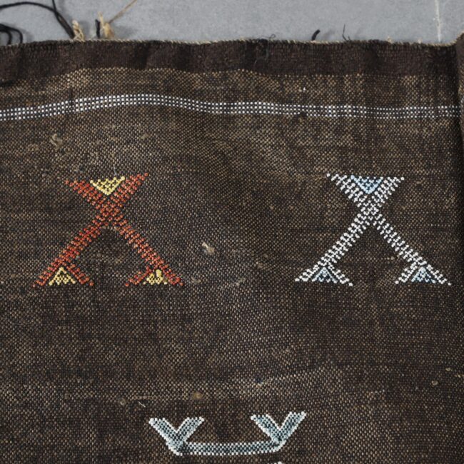 Dark Moroccan Kilim with Geometric Motifs - Image 5