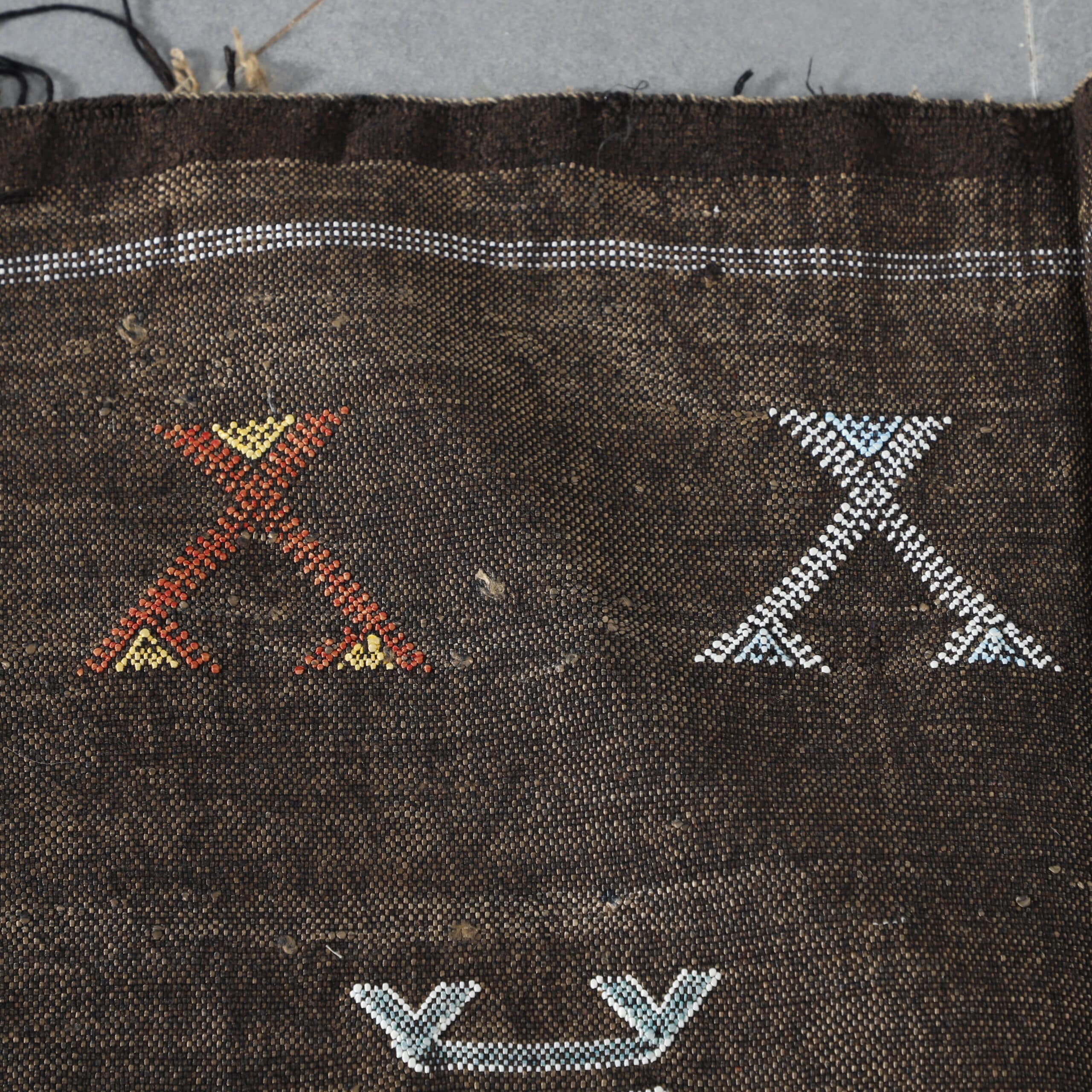 Dark Moroccan Kilim with Geometric Motifs - Image 5