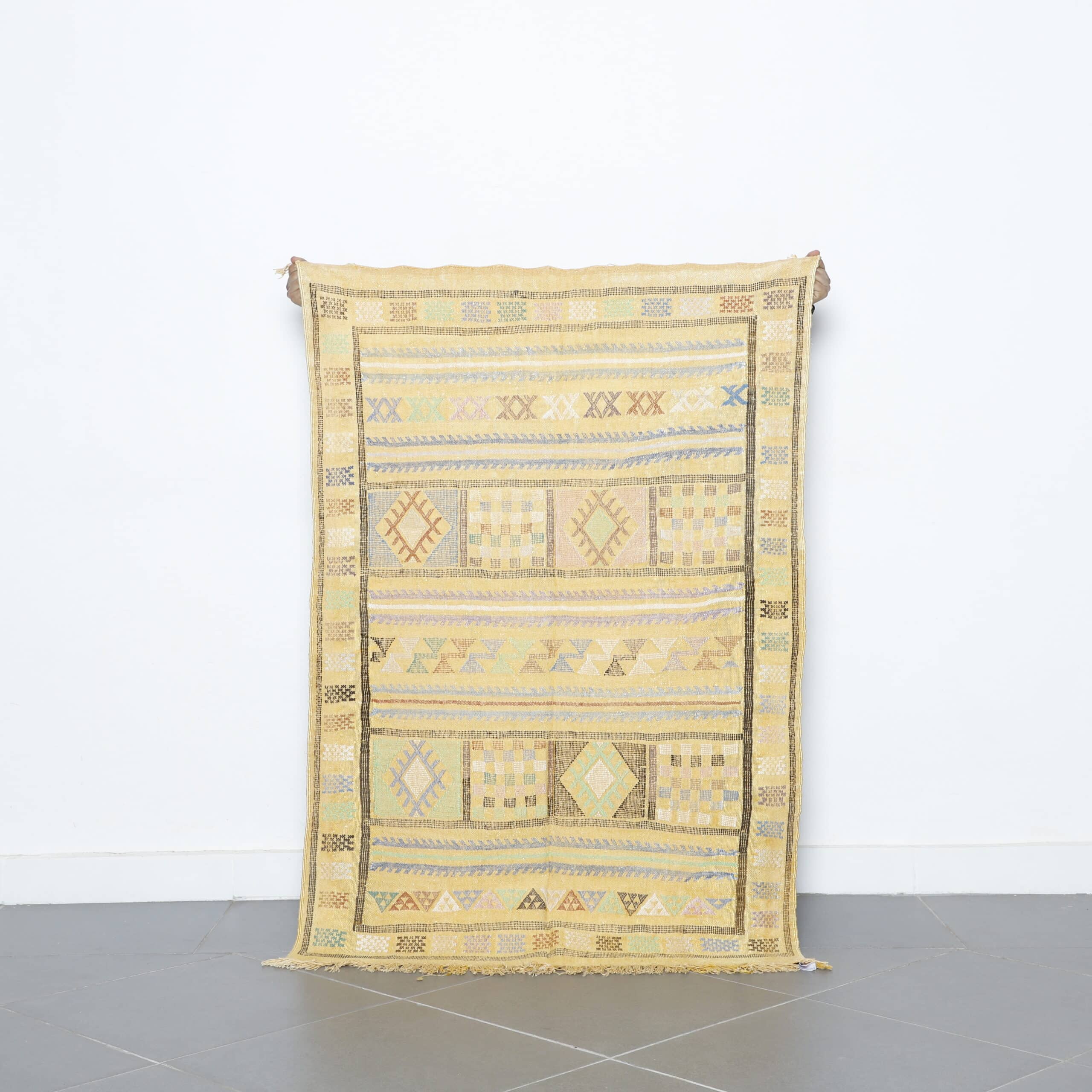 Neutral Moroccan Kilim with Geometric Motifs