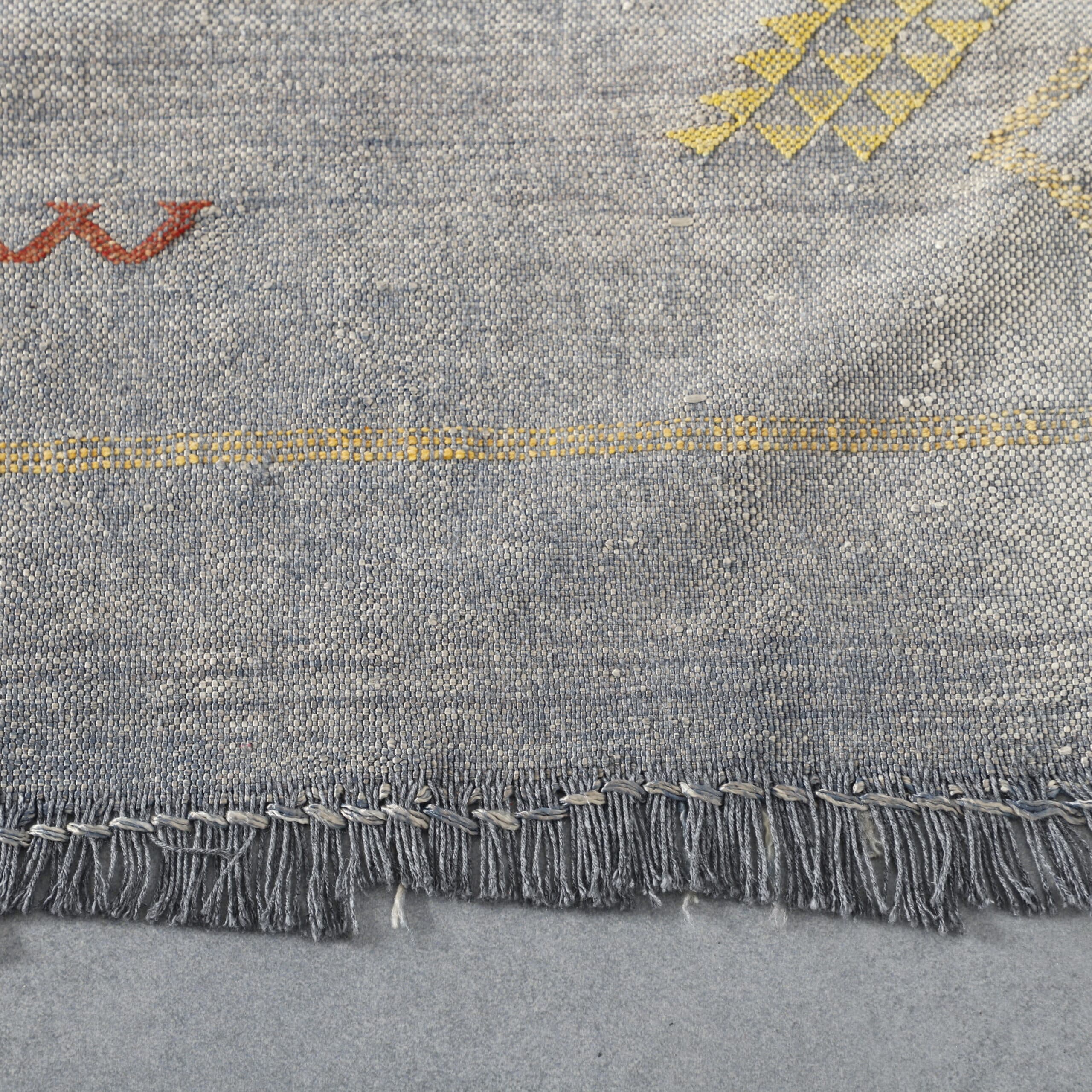 Gray Moroccan Kilim Rug with Geometric Motifs - Image 3