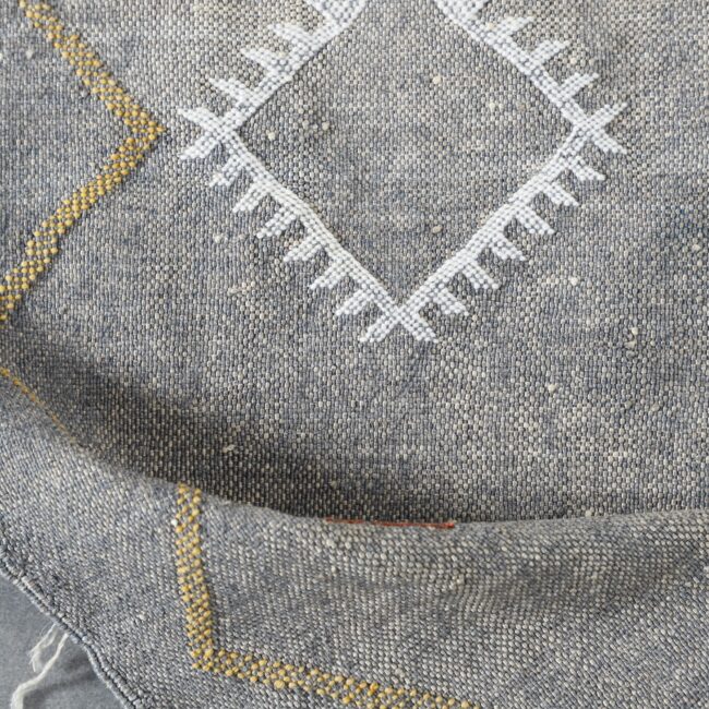 Gray Moroccan Kilim Rug with Geometric Motifs - Image 6