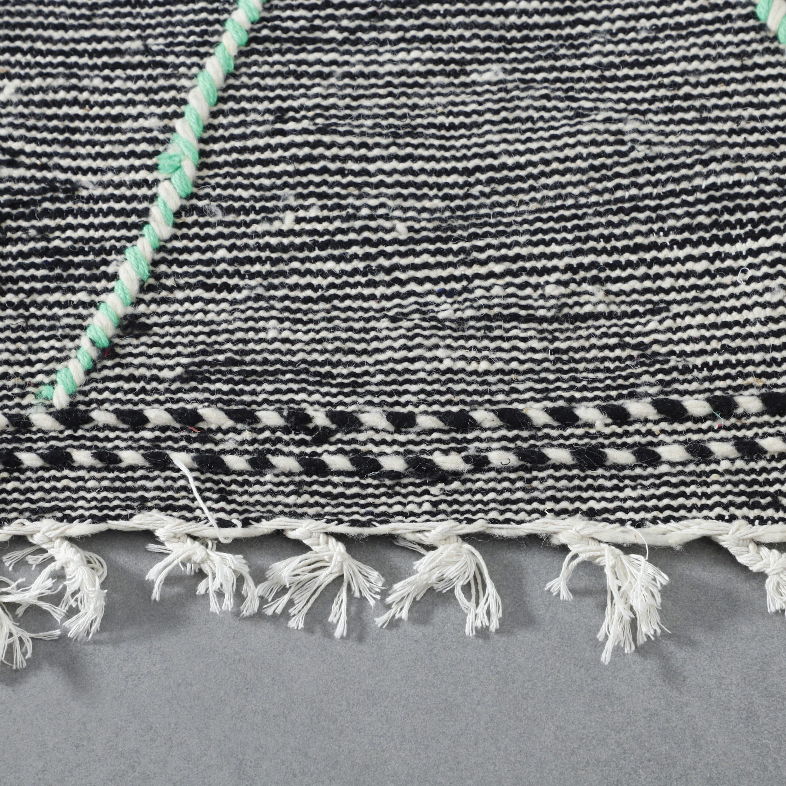 Modern Moroccan Zanafi Kilim rug with Mint Diamond Lattice - Image 5