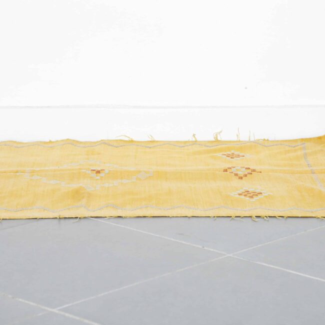 Golden Moroccan Kilim Rug with Diamond Motifs - Image 3