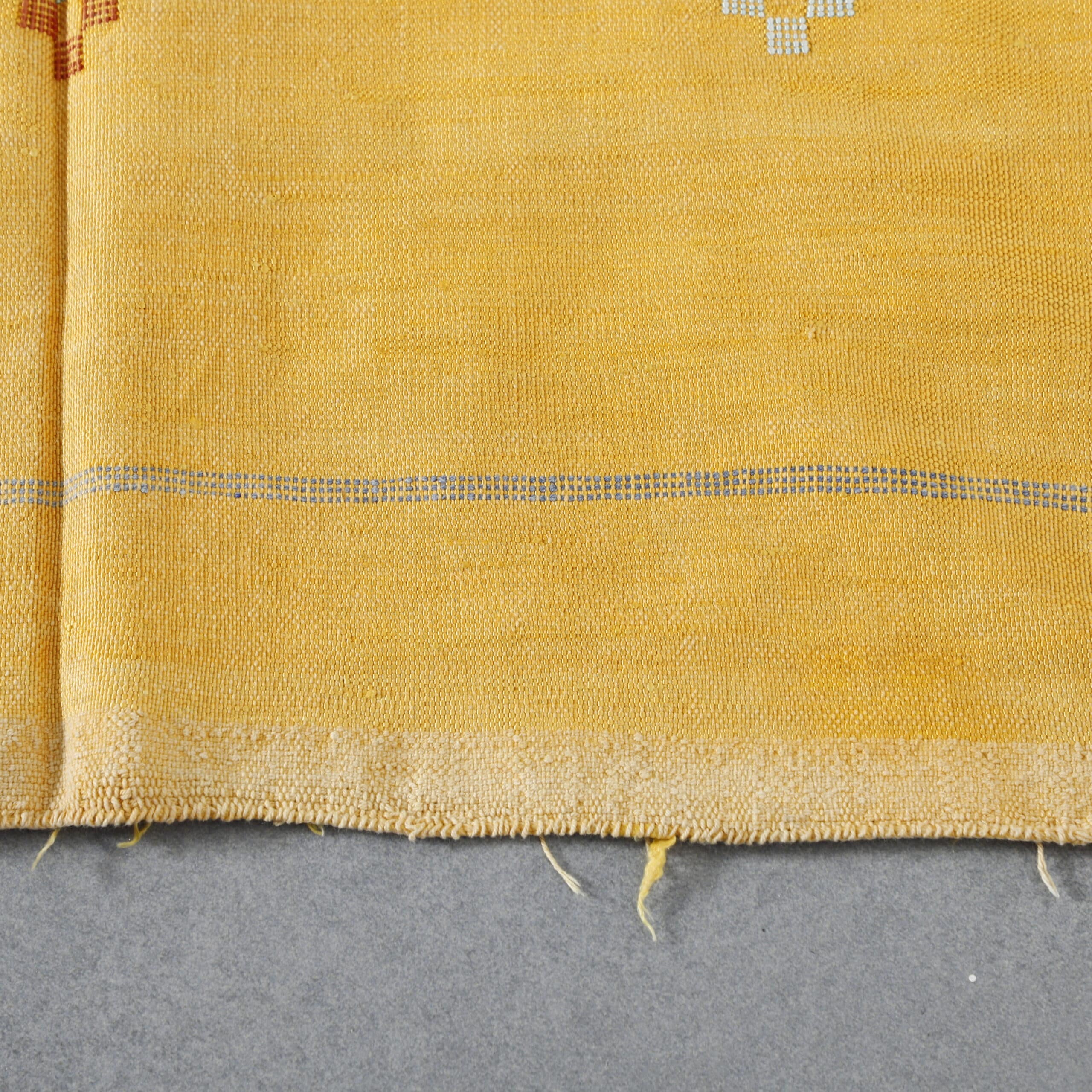 Golden Moroccan Kilim Rug with Diamond Motifs - Image 5