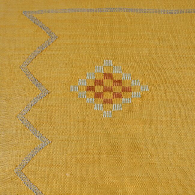 Golden Moroccan Kilim Rug with Diamond Motifs - Image 6