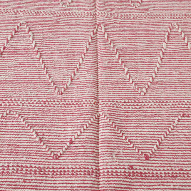Pink Moroccan Kilim with Geometric Diamond Pattern - Image 4