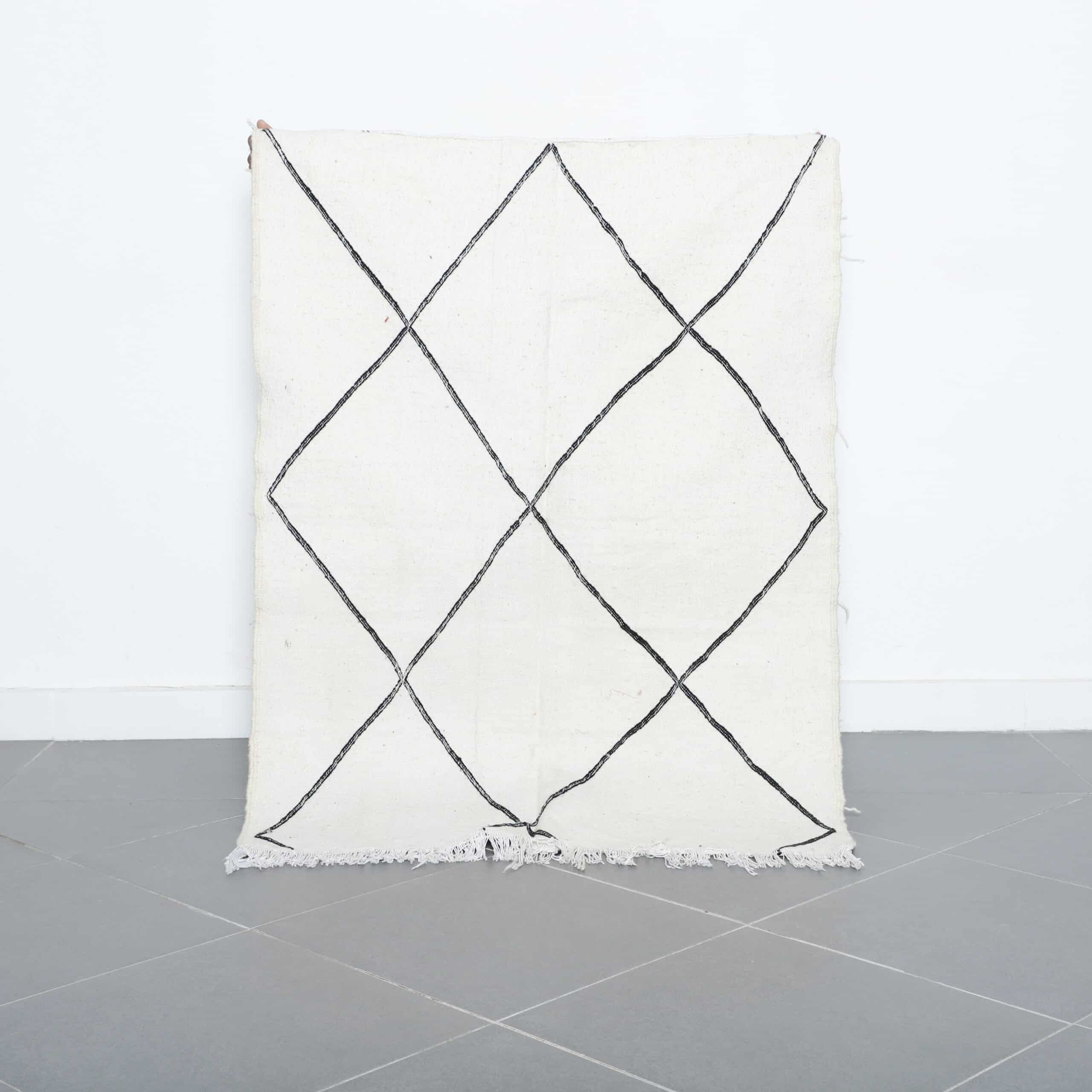 Classic Moroccan Beni Ourain Rug with Diamond Lattice