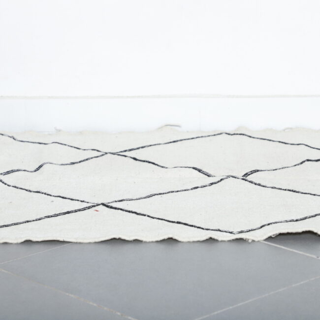 Classic Moroccan Beni Ourain Rug with Diamond Lattice - Image 2
