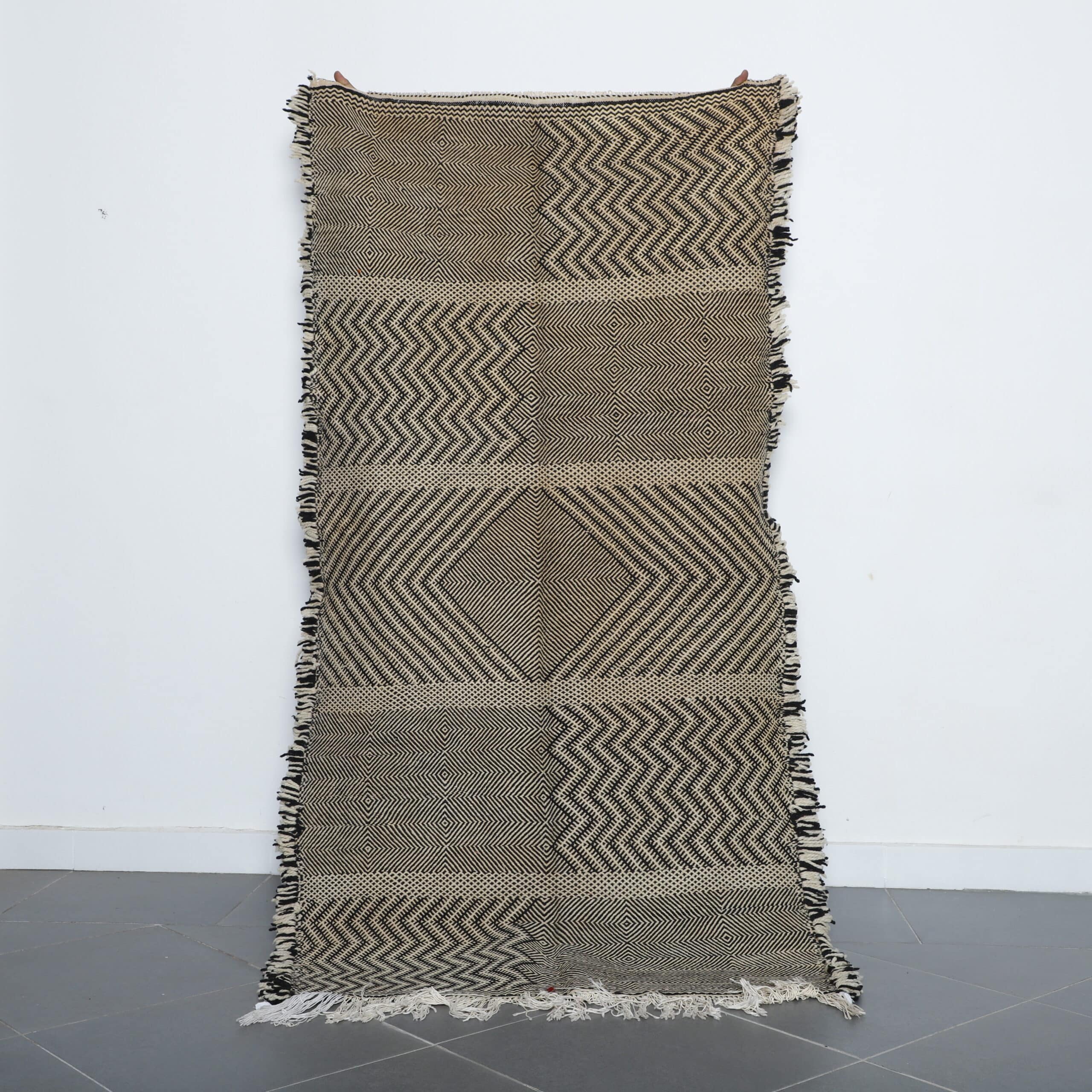 Geometric Moroccan Zanafi Kilim