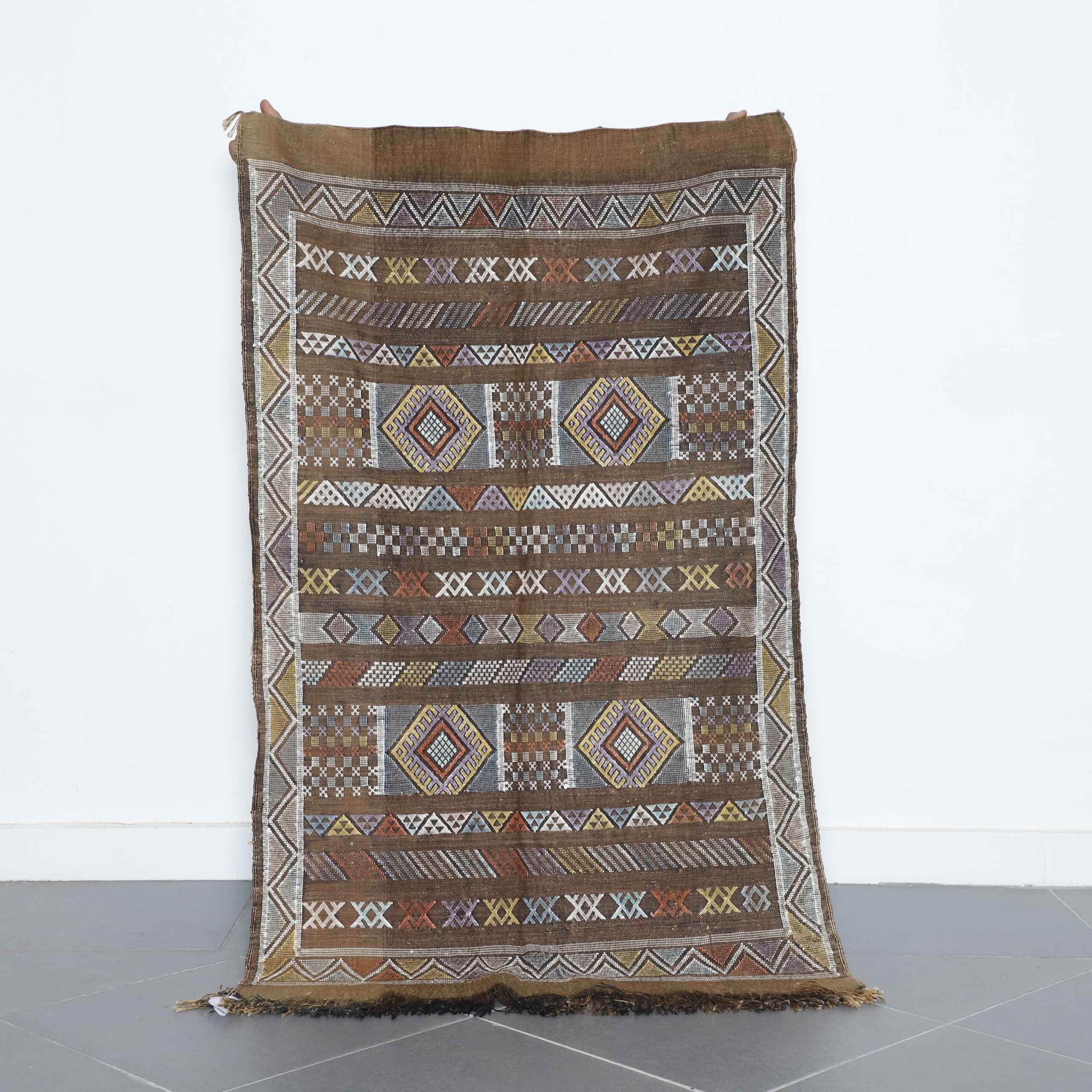 Intricate Moroccan Kilim with Geometric Motifs