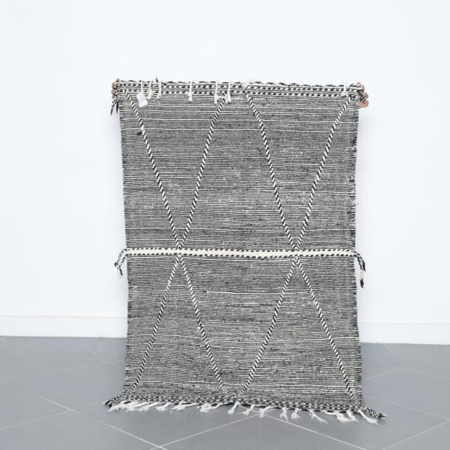 Classic Moroccan Zanafi Kilim with Diamond Pattern