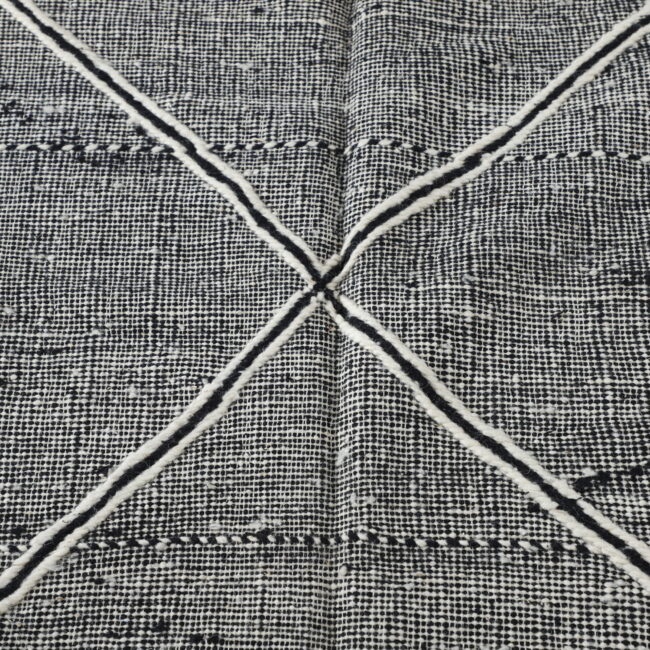 Moroccan Zanafi Kilim with Diamond Pattern - Image 2