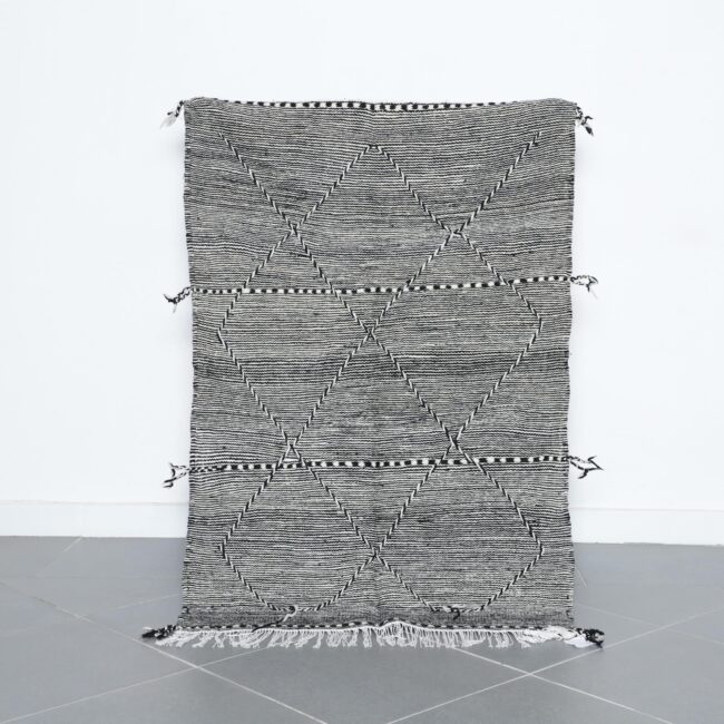 Handmade Moroccan Flat Weave Kilim Rug