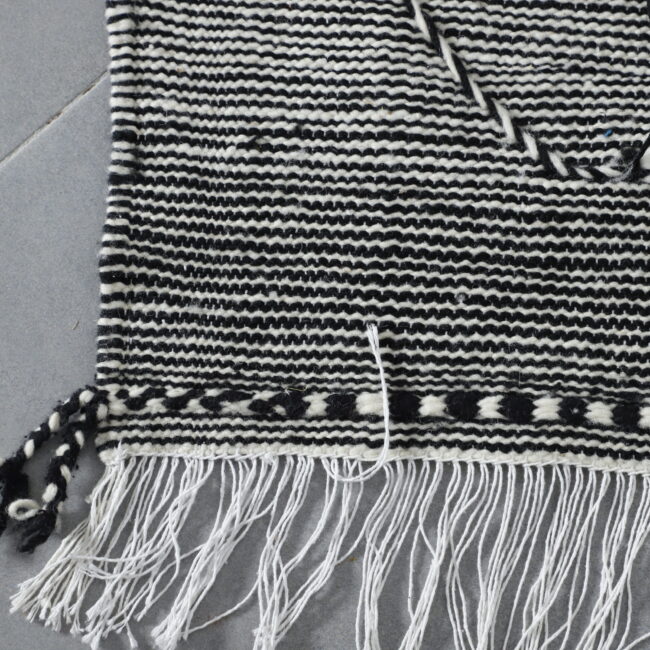 Handmade Moroccan Flat Weave Kilim Rug - Image 4