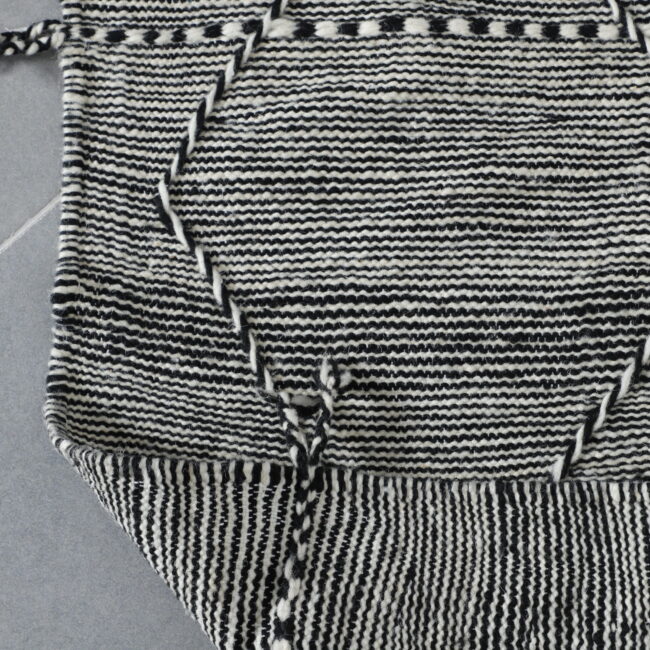 Handmade Moroccan Flat Weave Kilim Rug - Image 3