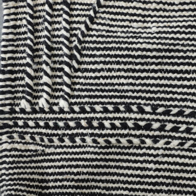 Classic Moroccan Zanafi Kilim with Diamond Pattern - Image 4