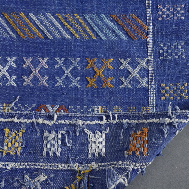 Vibrant Moroccan Kilim with Geometric Motifs - Image 3