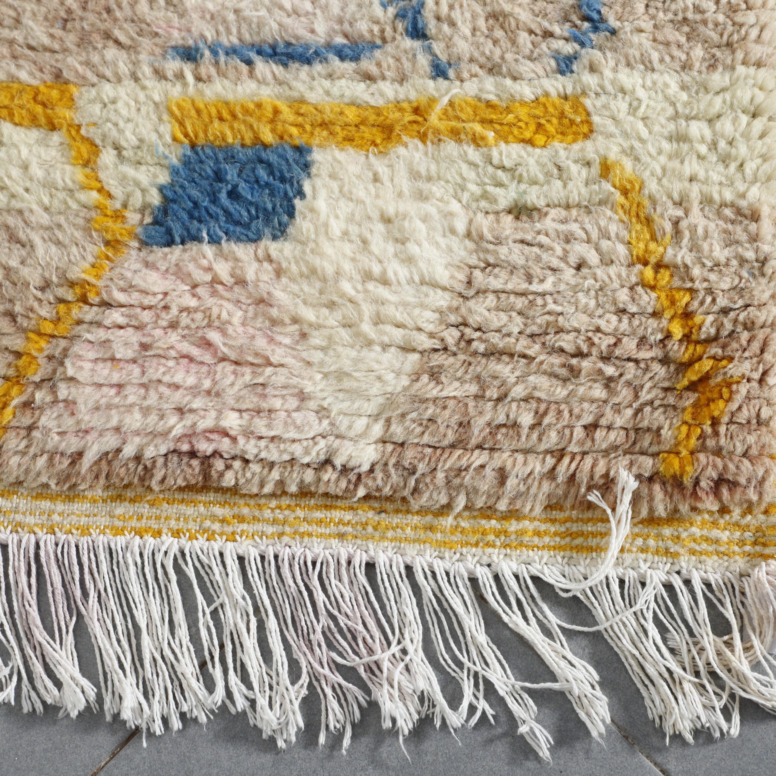 Abstract Moroccan Azilal Rug with Geometric Lines - Image 4