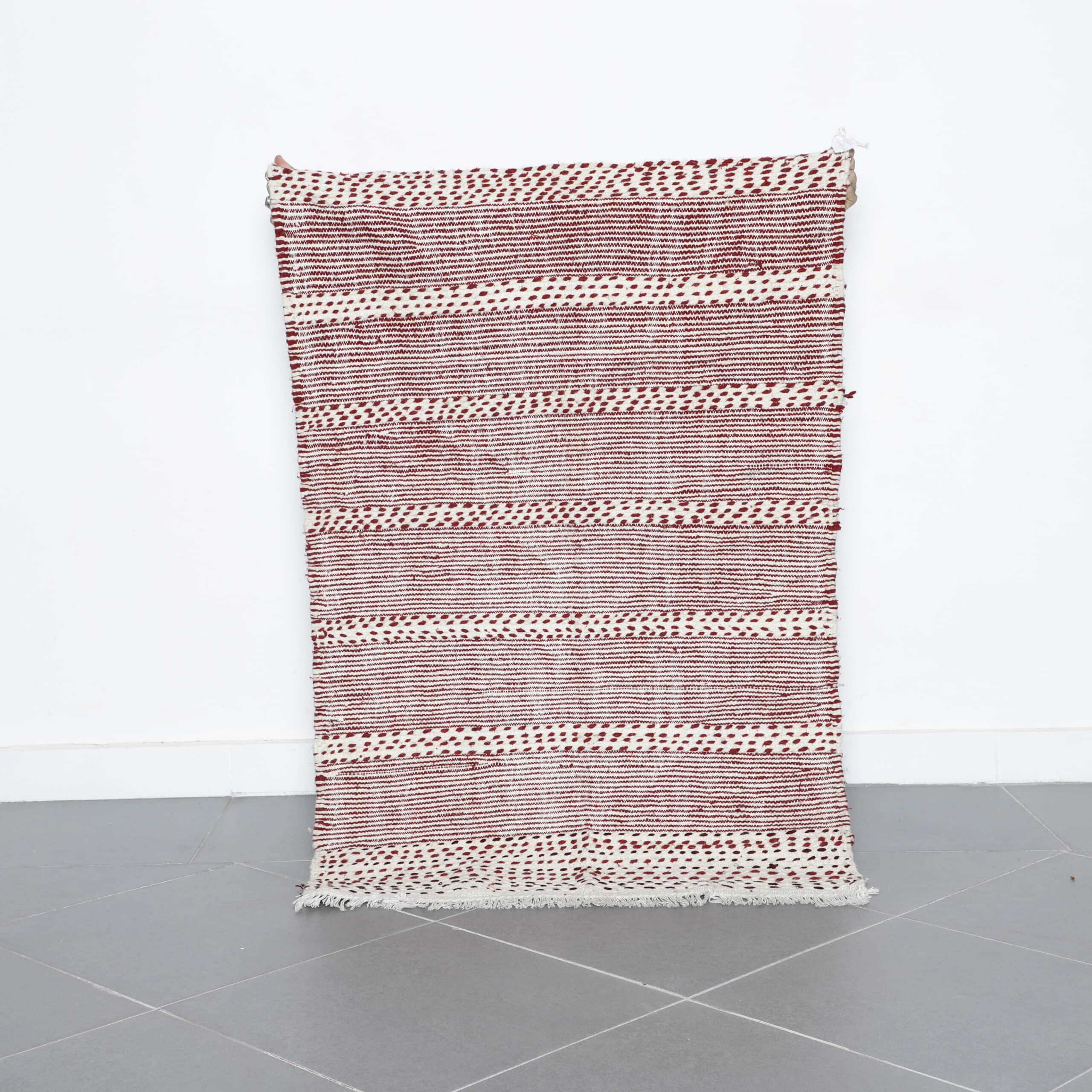 Moroccan Kilim Rug with Stripes - Handwoven Traditional Pattern