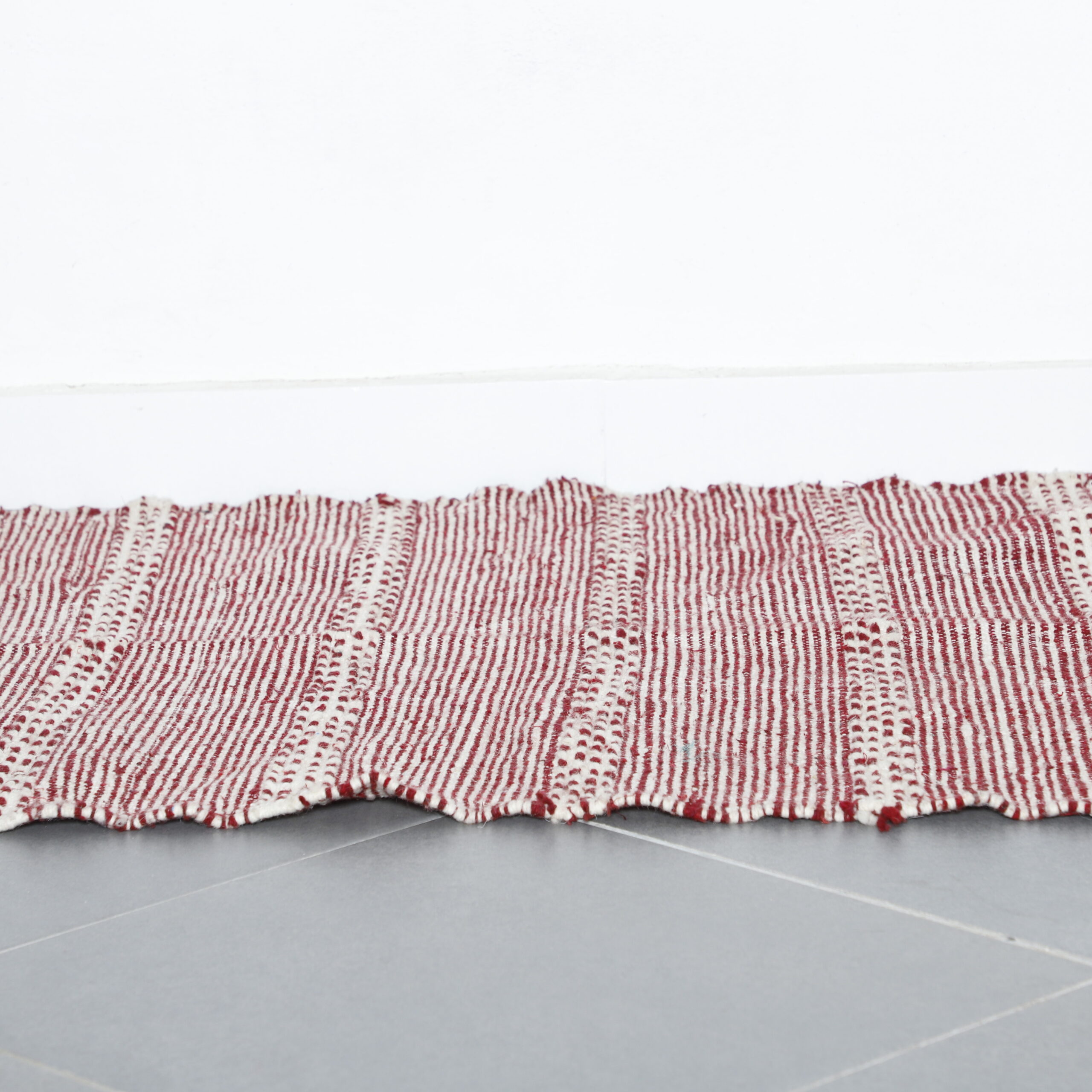 Moroccan Kilim Rug with Stripes - Handwoven Traditional Pattern - Image 5