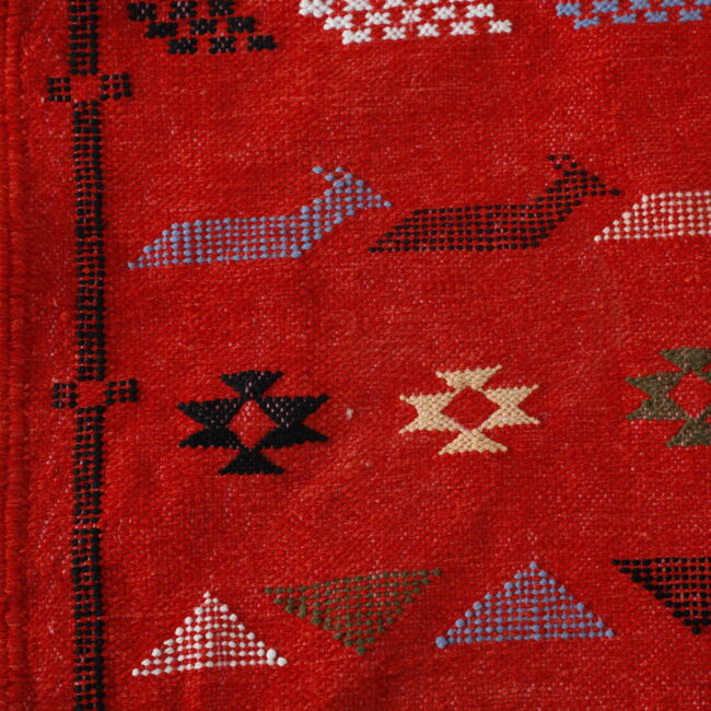 Vibrant Moroccan Kilim with Geometric Motifs - Image 5