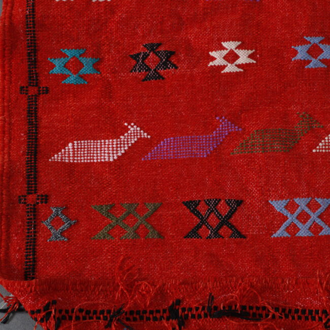 Vibrant Moroccan Kilim with Geometric Motifs - Image 3