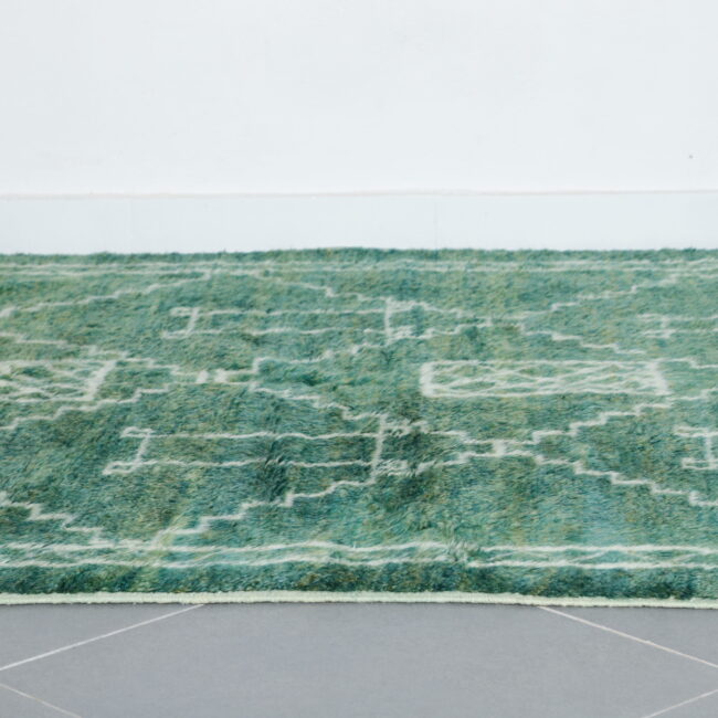 Elegant Moroccan Beni Ourain Rug with Geometric Diamond Pattern - Image 8