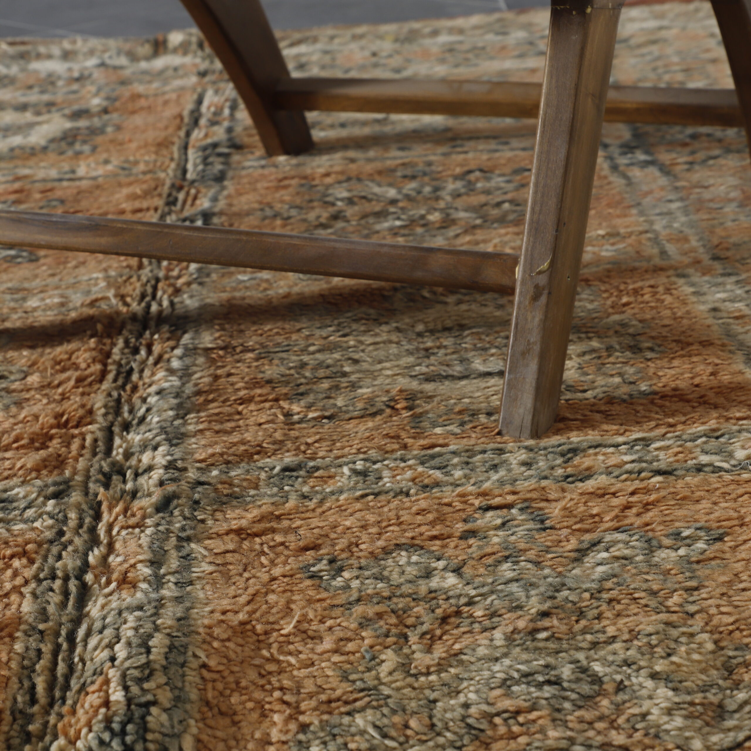 Elegant Boujad Rug with Intricate Motifs - Image 8