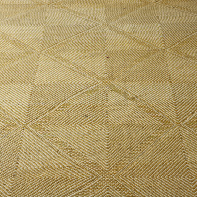 Majestic Zanafi Rug with Geometric Diamond Pattern - Image 6